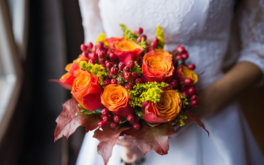 Mums, pumpkins, and other ideas for fall wedding decor