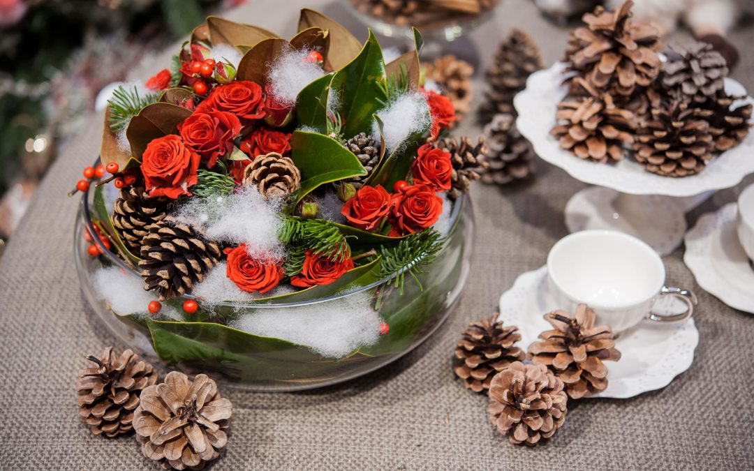 Festive Holiday Decorations & Centerpieces