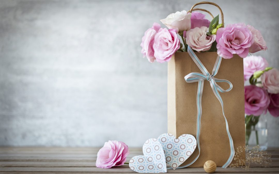 A Guy’s (and Gal’s) Guide to Sending Flowers for Valentine’s Day