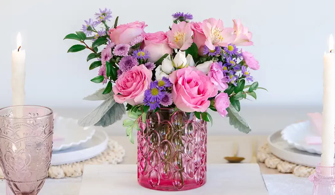 The Ultimate Mother’s Day Flower Buying Guide: Fresh Flowers vs. Blooming Plants, Top Bouquets, Last-Minute Gifts, and Choosing the Perfect Arrangement